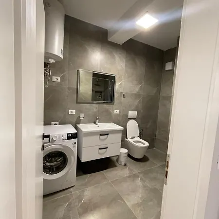 Dorina Apartment *